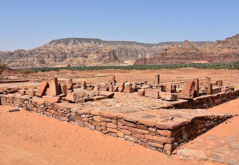 آثار موقع دادان في العلا شمال غرب السعودية